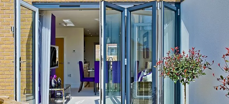Commercial Door Glass Repair in Margate, FL
